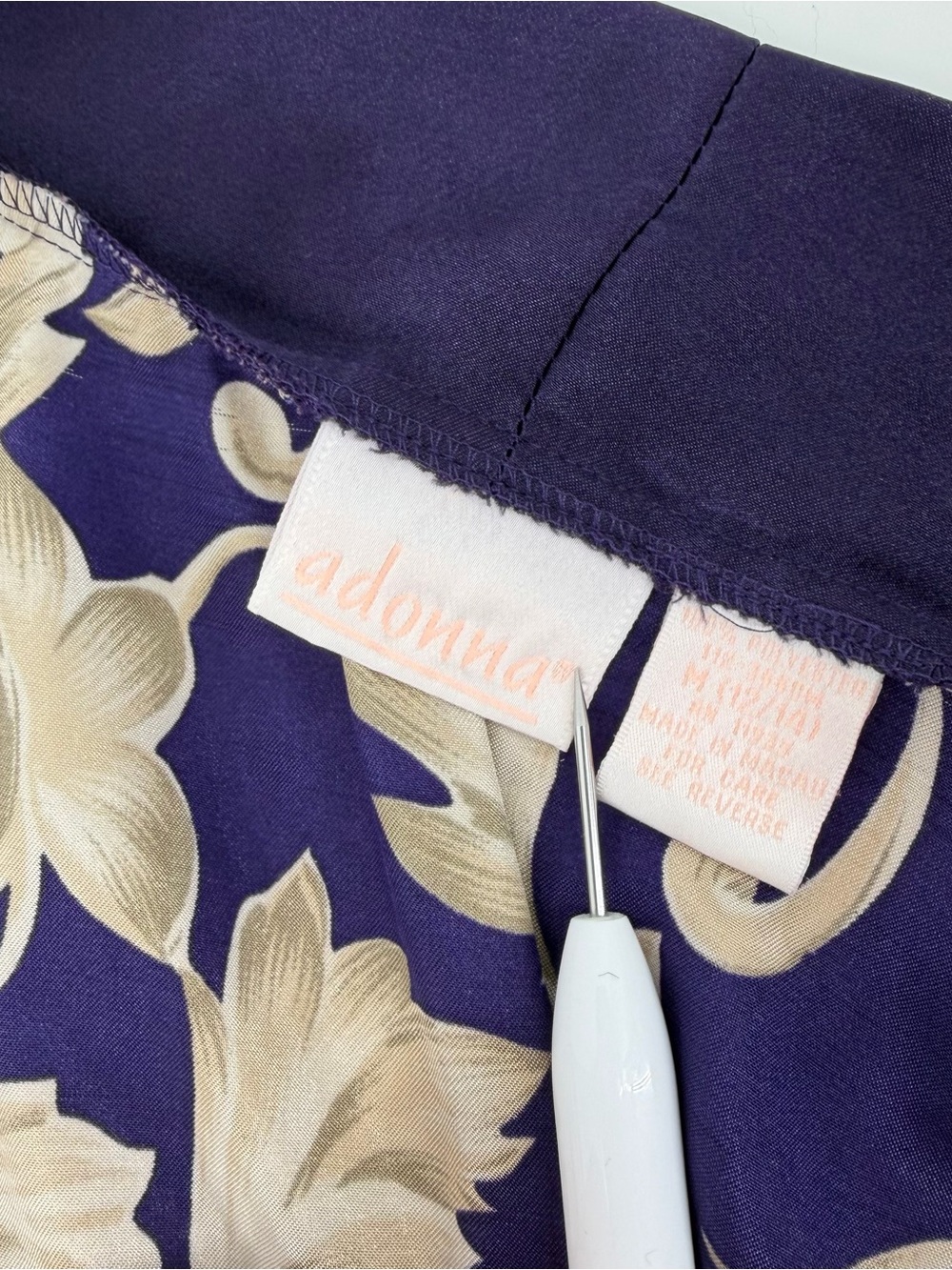 Vintage Adonna Medium Satin Floral Kimono Robe Purple Tan Grannycore Cottagecore - Picture 3 of 7